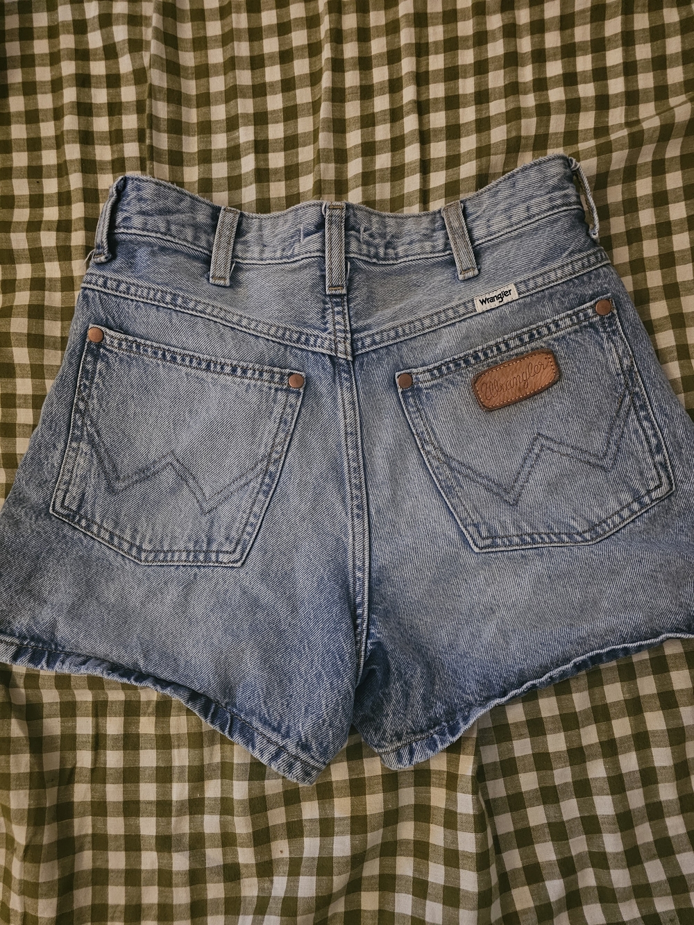 Wrangler Faded Light Blue Denim Shorts - Picture 3 of 3